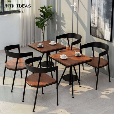 Giá tốt Pub Restaurant Rustic Cafe Table And Chairs 4 Piece Bistro Set Wooden Round trực tuyến